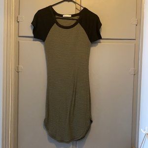 Ribbed black and green dress